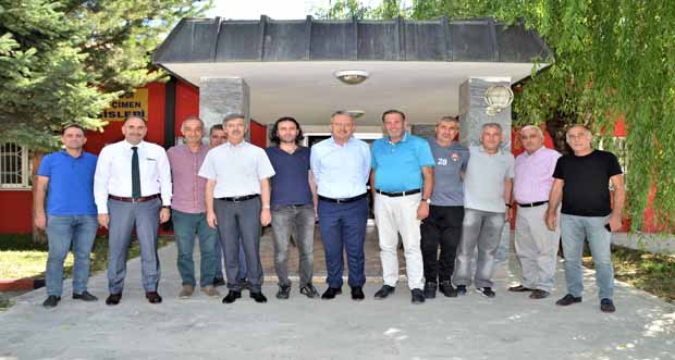 Rektör Prof. Dr. Akın Levent  Anagold 24 Erzincanspor’a Ziyarette Bulundu