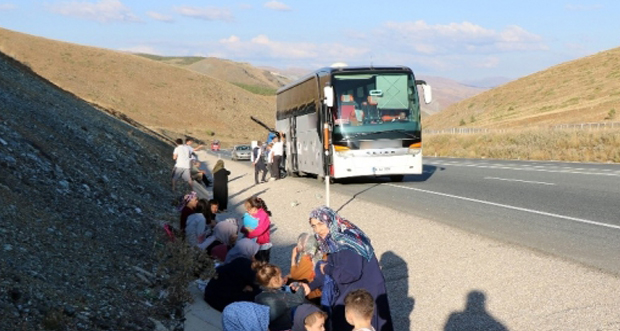 Erzincan’da yolcu otobüsü yandı