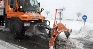 Sivas’ta yolcu otobüsü, kar küremesi yapan iş makinesiyle çarpıştı: 1 kişi hayatını kaybetti