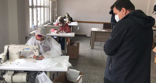 Vali Arslantaş Halk Eğitim Merkezinde Üretimi Yapılan Maskeleri Yerinde İnceledi