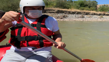 BİNALİ YILDIRIM ERZİNCAN’DA RAFTİNG YAPTI