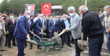 CEMEVİ TEMEL ATMA TÖRENİNDE BİRLİK BERABERLİK ÖRNEĞİ