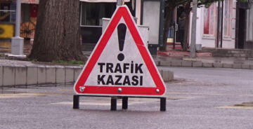 İLİÇ’TE TRAFİK KAZASI; 3 YARALI