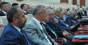 81 DEVLET ÜNİVERSİTESİ REKTÖRÜ ÖZVAR BAŞKANLIĞINDA TOPLANDI