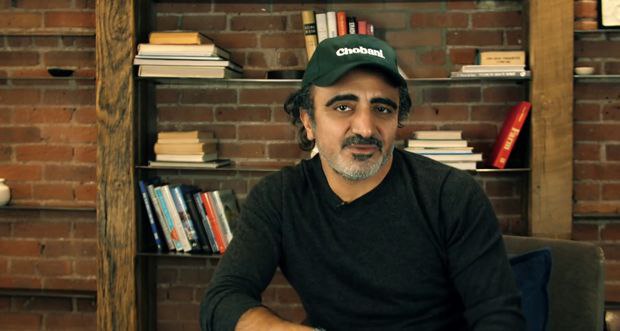 ERZİNCANLI GİRİŞİMCİ HAMDİ ULUKAYA’NIN AMERİKA’DA KURDUĞU GIDA ŞİRKETİ ABD’NİN KAHVE DEVİ LA COLOMBE’Yİ SATIN ALDI