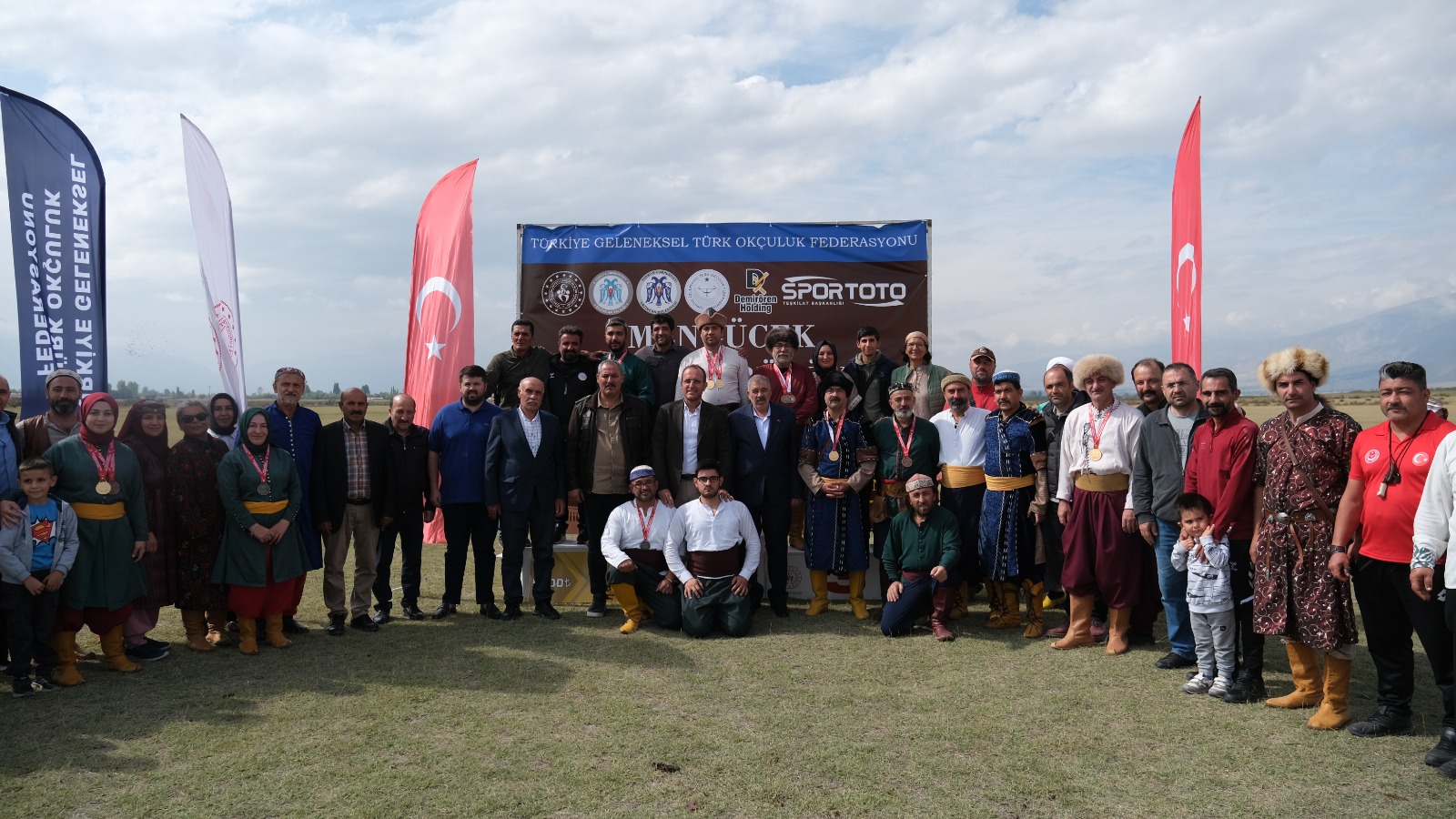 ERZİNCAN’DA GELENEKSEL TÜRK OKÇULUĞU HEYECANI