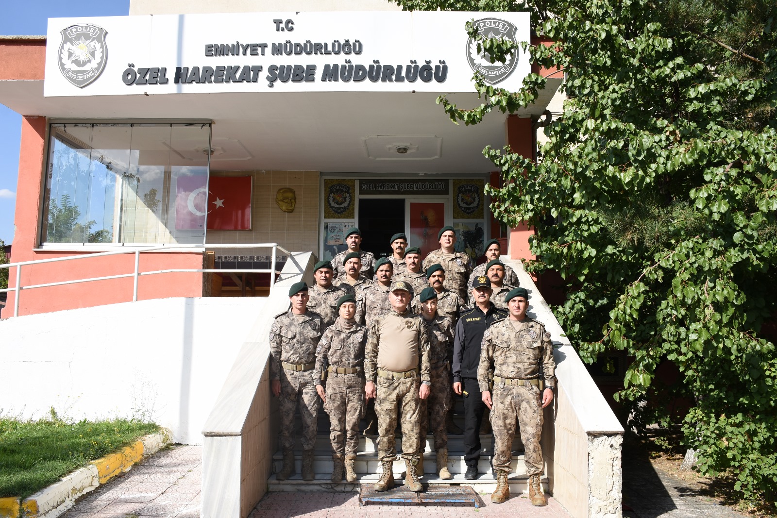 MÜDÜR BAYBABA’DAN ŞUBE ZİYARETİ