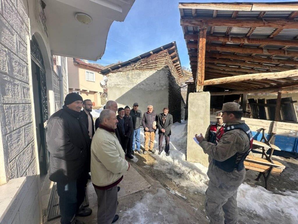 JANDARMA EKİPLERİ ARALIK AYINDA DA BİLGİLENDİRMEYE DEVAM ETTİ