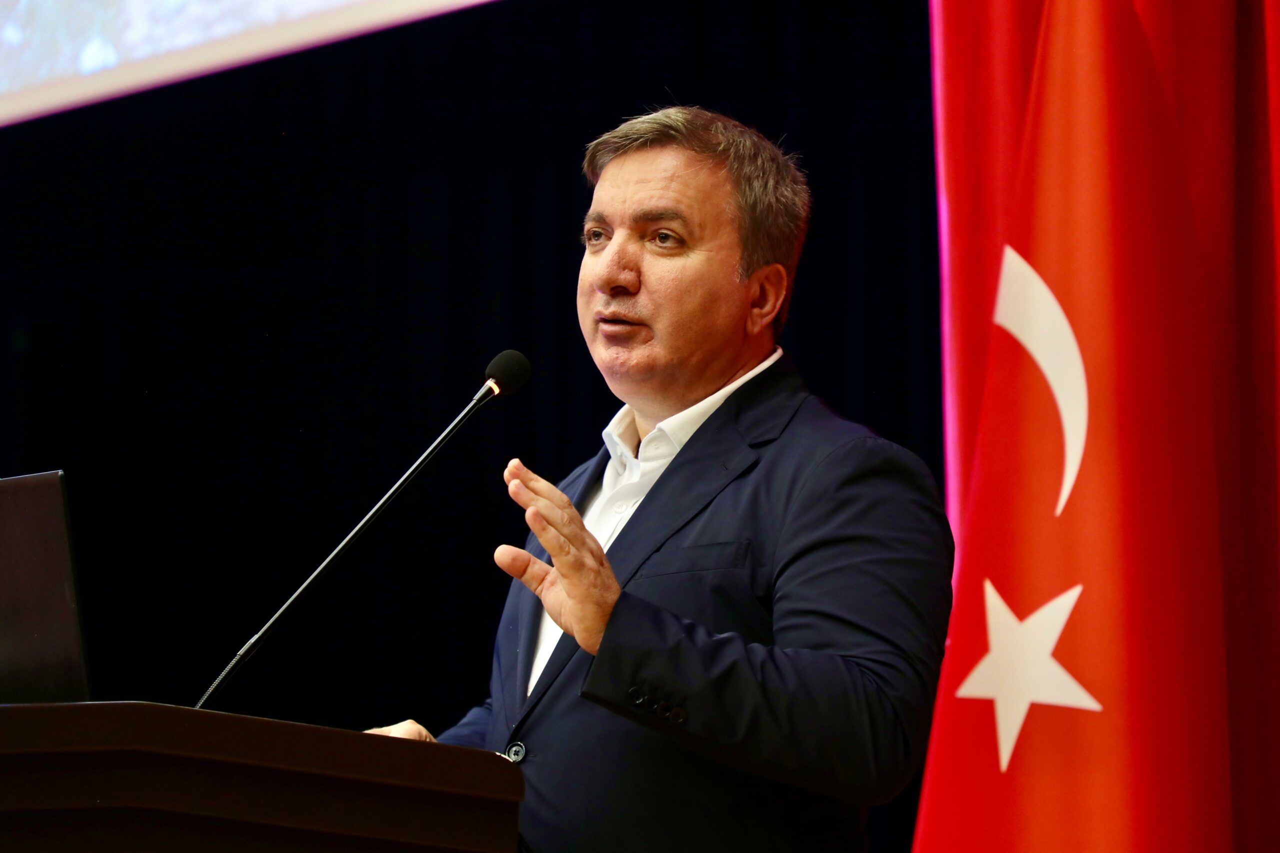 VALİ AYDOĞDU: “TÜRK MİLLETİ OLARAK TARİHİMİZ BOYUNCA İNSAN HAKLARI KONUSUNDA ÖRNEK BİR DURUŞ SERGİLEDİK”