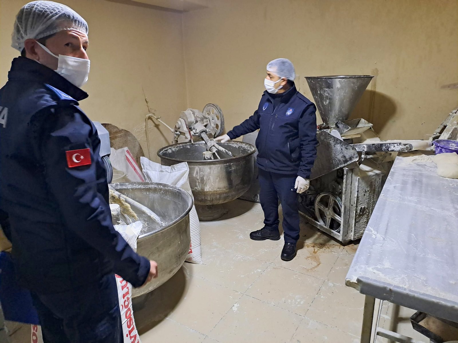 ZABITA MÜDÜRLÜĞÜ EKİPLERİNDEN FIRINLARA DENETİM