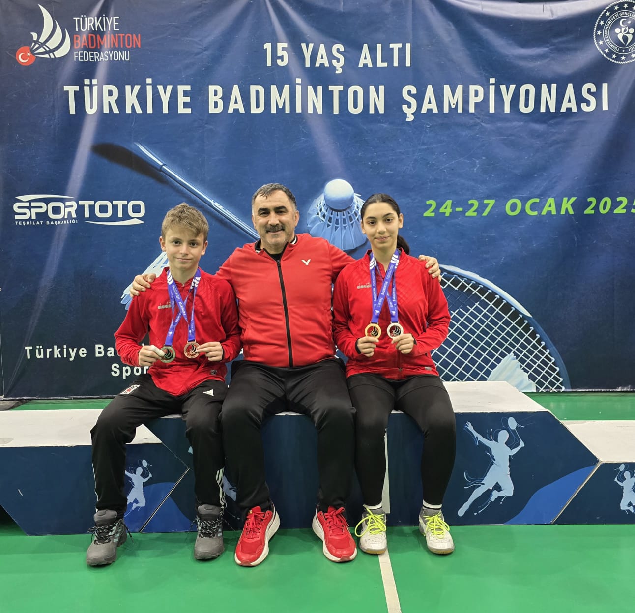 ERZİNCANLI SPORCULAR ANKARA’DAN MADALYALAR İLE DÖNDÜLER