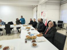 DAĞ AİLESİ, ANNELERİ ZEYNEP DAĞ İÇİN ERZİNCAN HUZUREVİ’NDE ANLAMLI BİR İFTAR DÜZENLEDİ