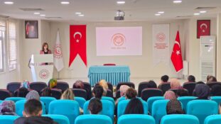 ERZİNCAN’DA “2025 AİLE YILI SÖYLEŞİLERİ” KAPSAMINDA KADIN İSTİHDAMI PROGRAMI DÜZENLENDİ