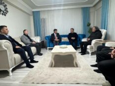 VALİ AYDOĞDU’DAN DAYIKARACA AİLESİNE TAZİYE ZİYARETİ