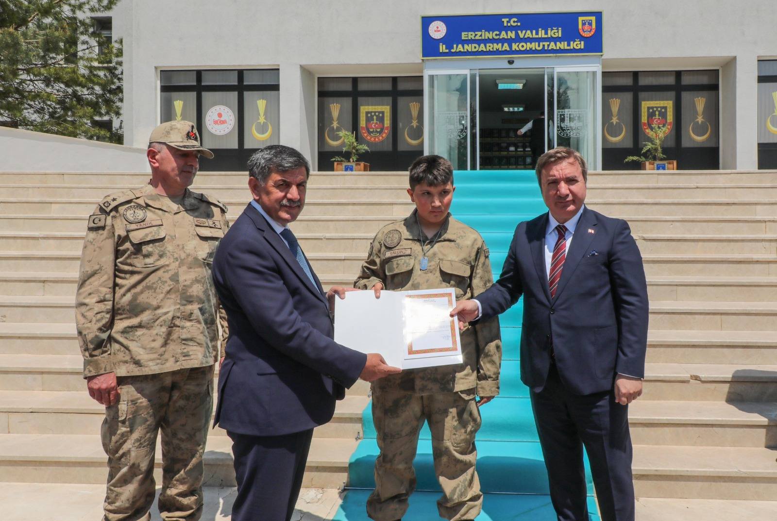 ASKERLİK HAYALİ GERÇEK OLAN BUĞRA, UNUTULMAZ BİR GÜN YAŞADI