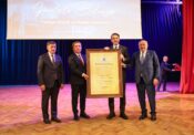 BAKAN ALPARSLAN BAYRAKTAR’A FAHRİ HEMŞİRELİK BERATI VERİLDİ