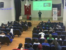 ERZİNCAN EMNİYETİNDEN ÇAYIRLI’DA SİBERAY SEMİNERİ
