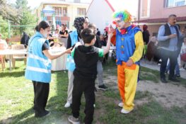 ERZİNCAN YURT ÖĞRENCİLERİNDEN “ENGELLER SEVGİYLE AŞILIR” ETKİNLİĞİ
