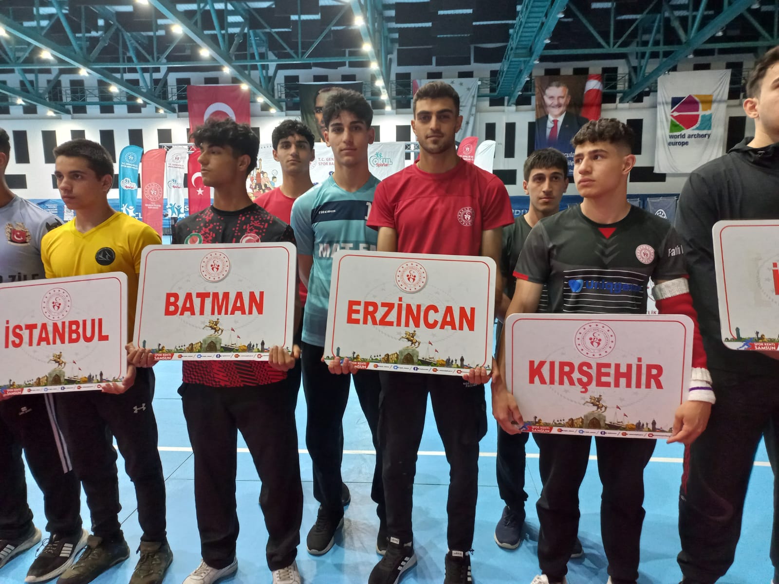 ERZİNCANLI GENÇ BİLEKLER SAMSUN’DA TÜRKİYE ŞAMPİYONASI’NDA