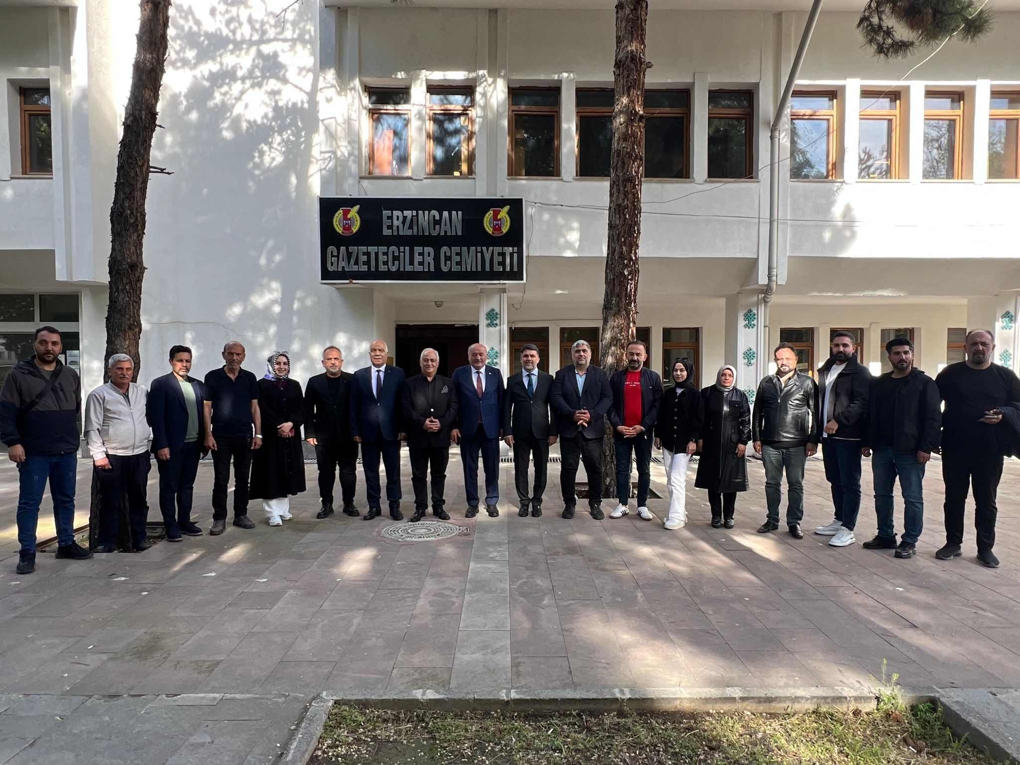 MİLLETVEKİLİ KARAMAN’DAN EGC’YE HAYIRLI OLSUN ZİYARETİ