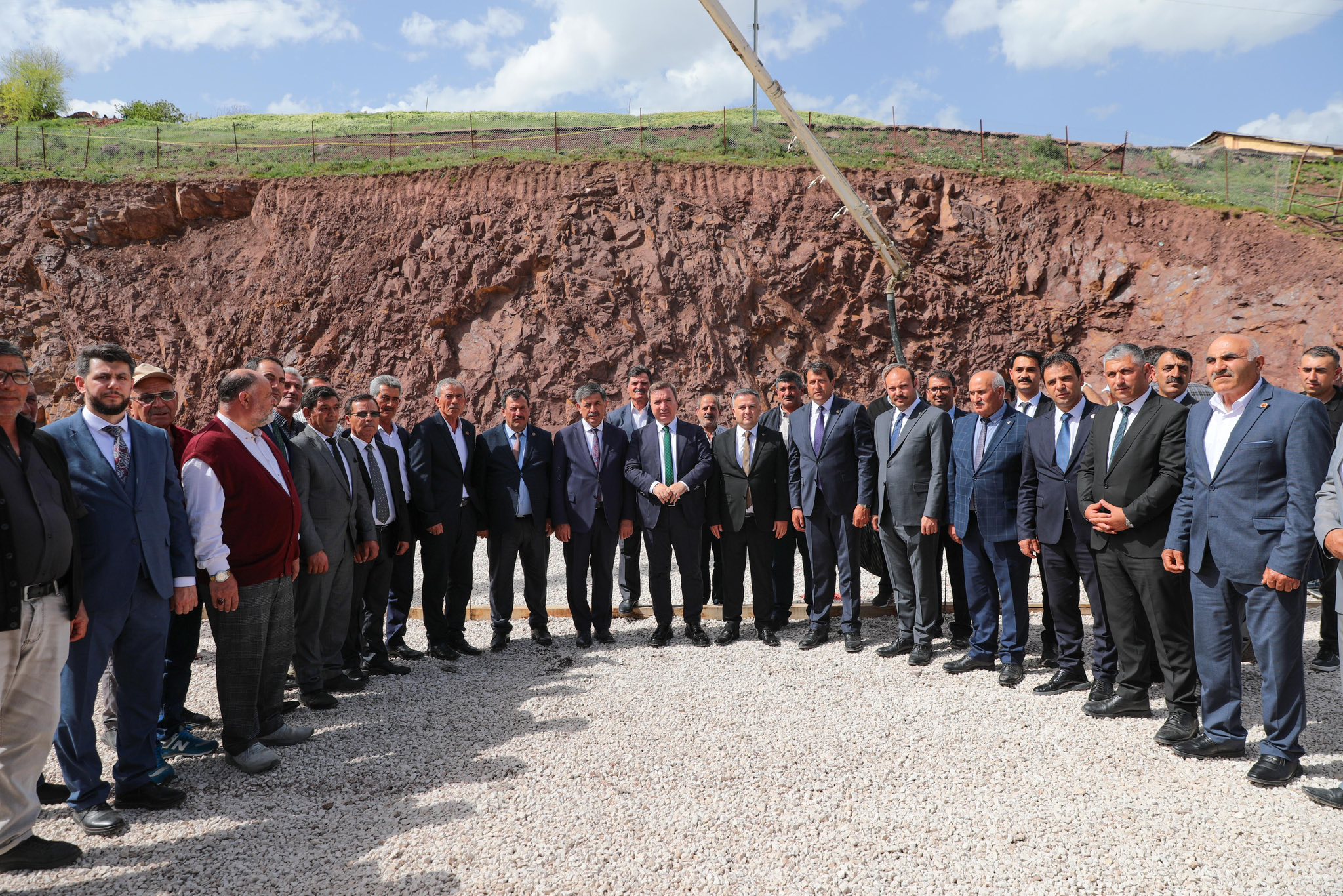 OTLUKBELİ’NDE MİSAFİRHANE TEMEL ATMA TÖRENİ GERÇEKLEŞTİRİLDİ