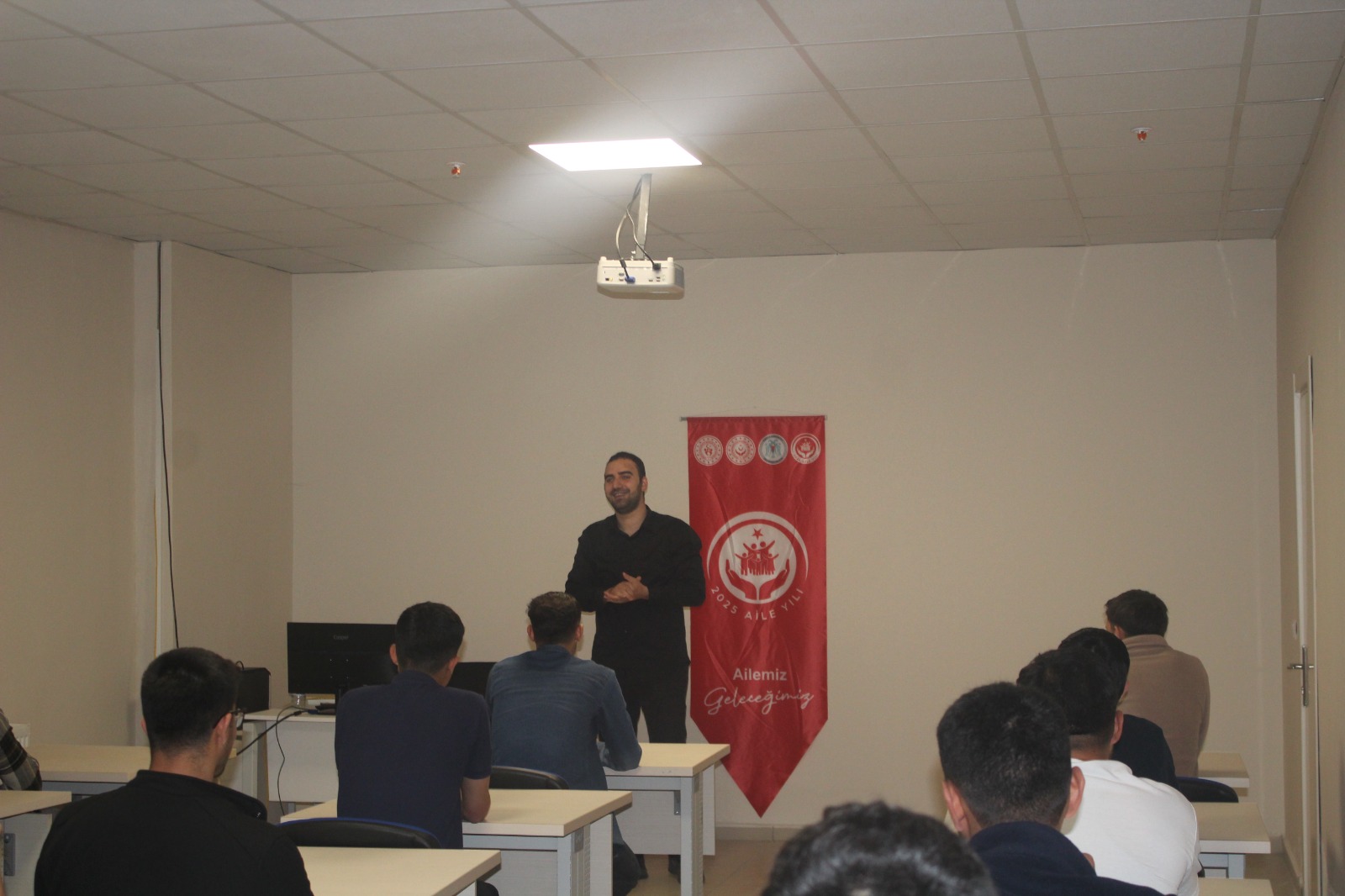 PİRİ SAMİ YURDU’NDA ‘AİLE OLMAK’ SEMİNERİ