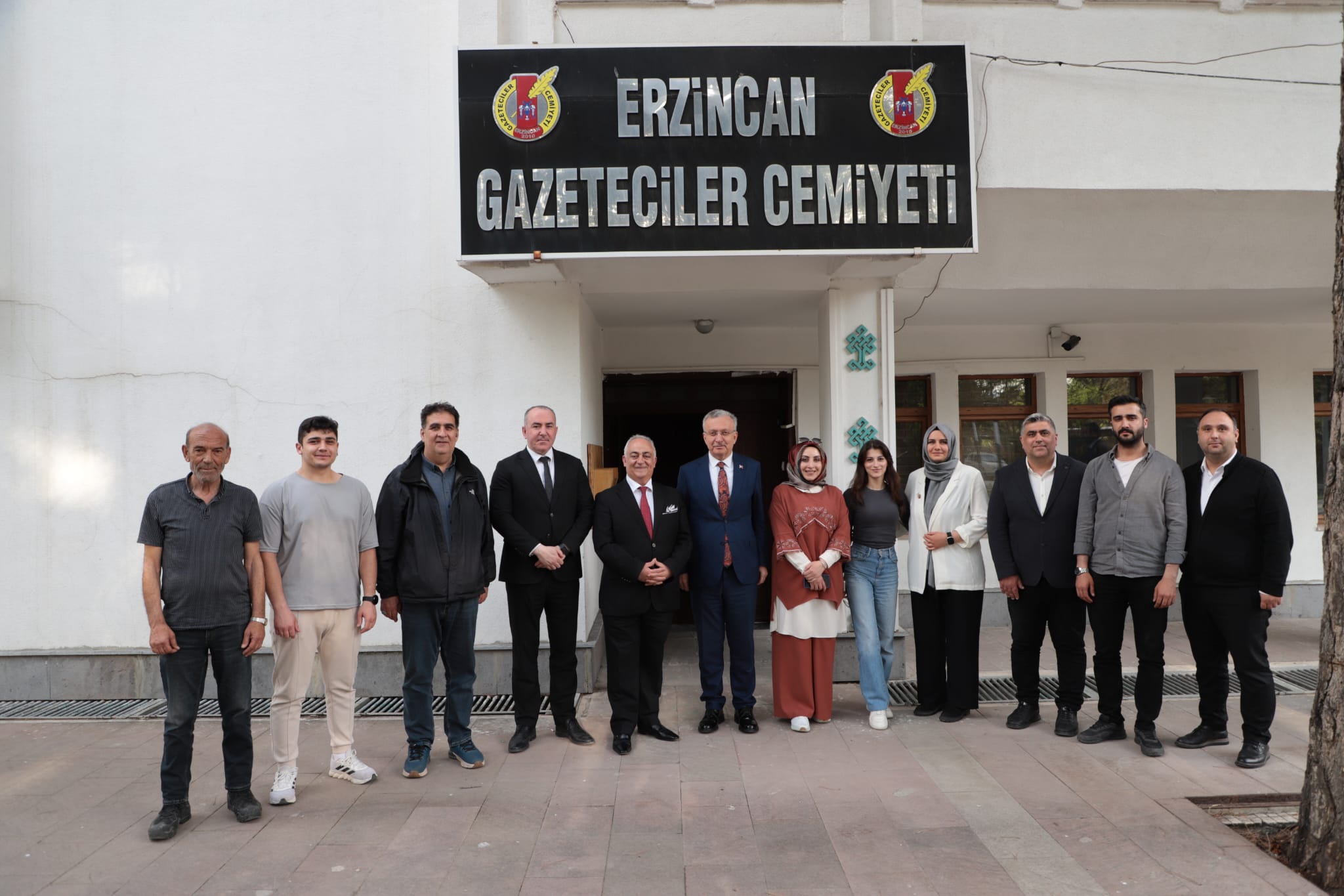 REKTÖR LEVENT’TEN EGC’YE HAYIRLI OLSUN ZİYARETİ