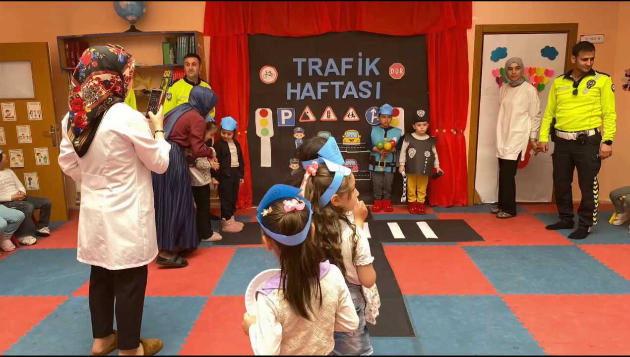 TERCAN’DA MİNİKLERE TRAFİK EĞİTİMİ VERİLDİ