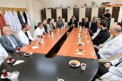 VALİ AYDOĞDU ÖĞRETMENLERLE BİR ARAYA GELDİ