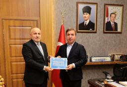 VALİ AYDOĞDU’DAN TÜRKİYE DİYANET VAKFI’NIN KURBAN ORGANİZASYONUNA DESTEK