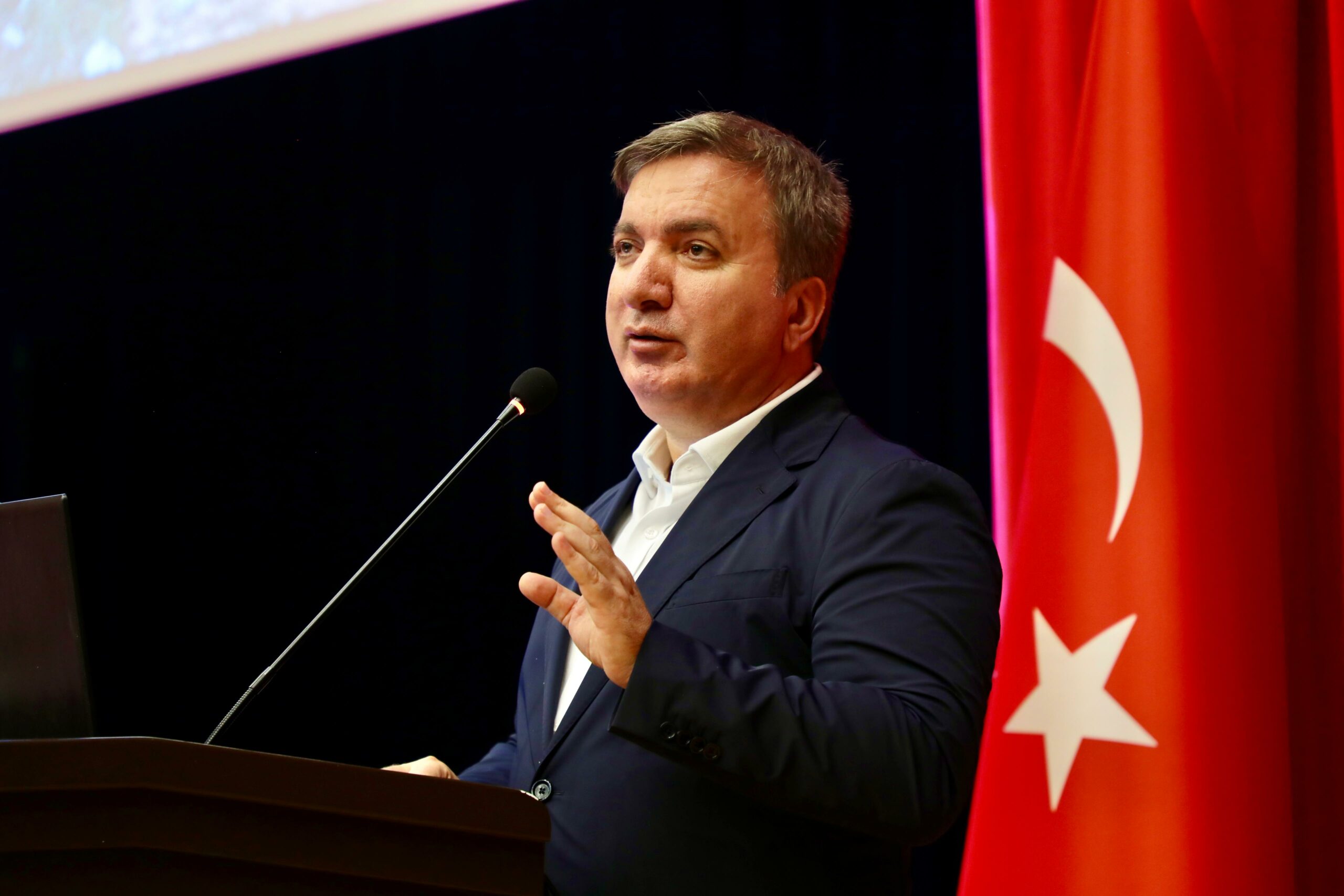 VALİ AYDOĞDU ALIN TERİYLE KAZANILAN EKMEK, RIZKIN EN BEREKETLİSİDİR