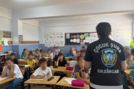 ÇOCUK POLİSİ BİLGİLENDİRİYOR