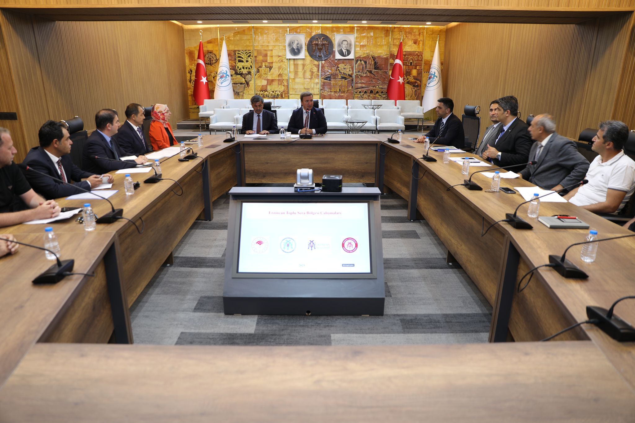 ERZİNCAN TOPLU SERA BÖLGESİ ÇALIŞMALARI MASAYA YATIRILDI