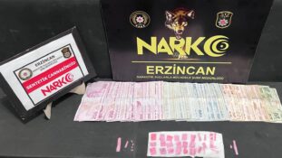 ERZİNCAN’DA UYUŞTURUCUYA GEÇİT YOK: BONZAİ VE NAKİT PARAYA EL KONULDU