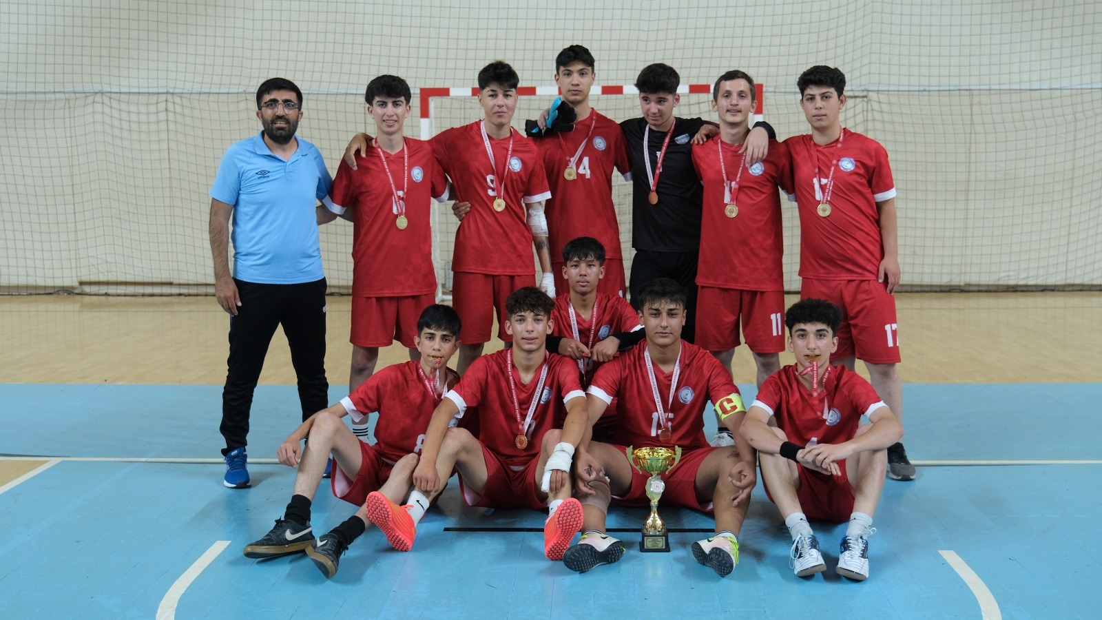 FUTSAL’DA ŞAMPİYON İPEKYOL TİCARET M.T.A.L.