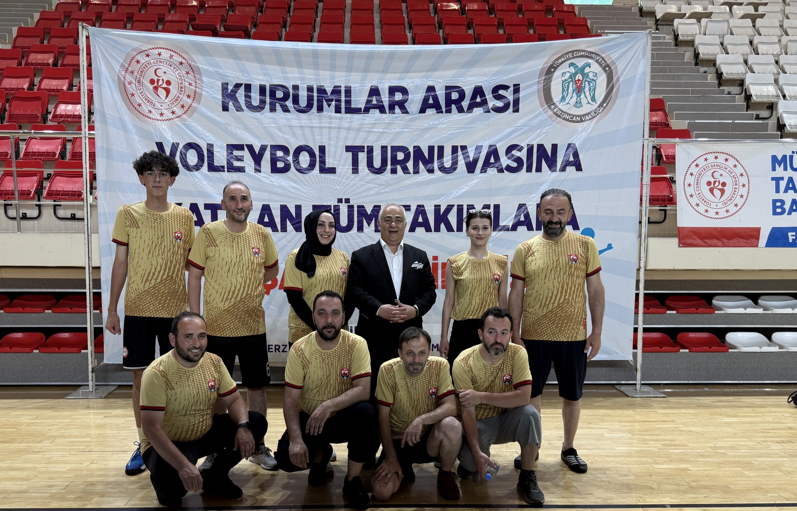 ERZİNCAN KURUMLAR ARASI VOLEYBOL TURNUVASI BAŞLADI