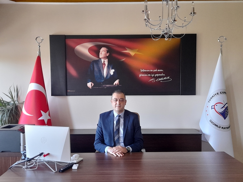 ÜZÜMLÜ KAYMAKAMLIĞI PERSONELLERİNDEN KAYMAKAM AKBULUT’A HÜZÜN DOLU VEDA KLİBİ