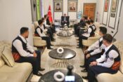 VALİ AYDOĞDU’DAN ERZİNCANGÜCÜ HALK OYUNLARI EKİBİNE TEBRİK VE BAŞARI DİLEĞİ
