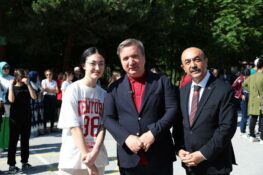 VALİ AYDOĞDU’DAN LGS ÖNCESİ ÖĞRENCİLERE MORAL ZİYARETİ