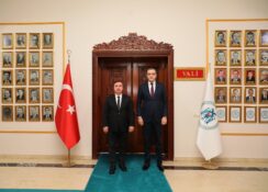VALİ AYDOĞDU’DAN ÜZÜMLÜ KAYMAKAMI AKBULUT’A VEDA