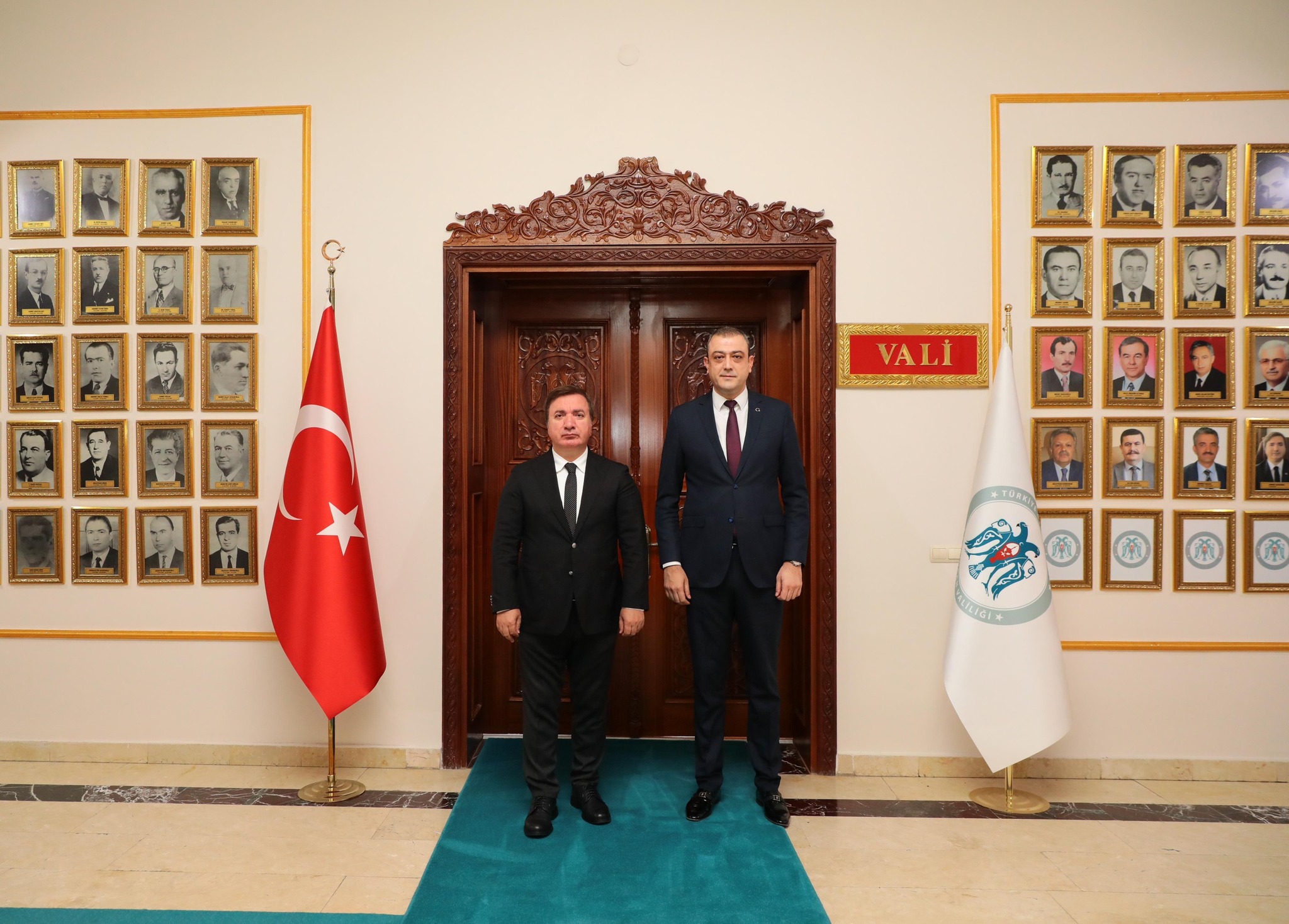 VALİ AYDOĞDU’DAN ÜZÜMLÜ KAYMAKAMI AKBULUT’A VEDA
