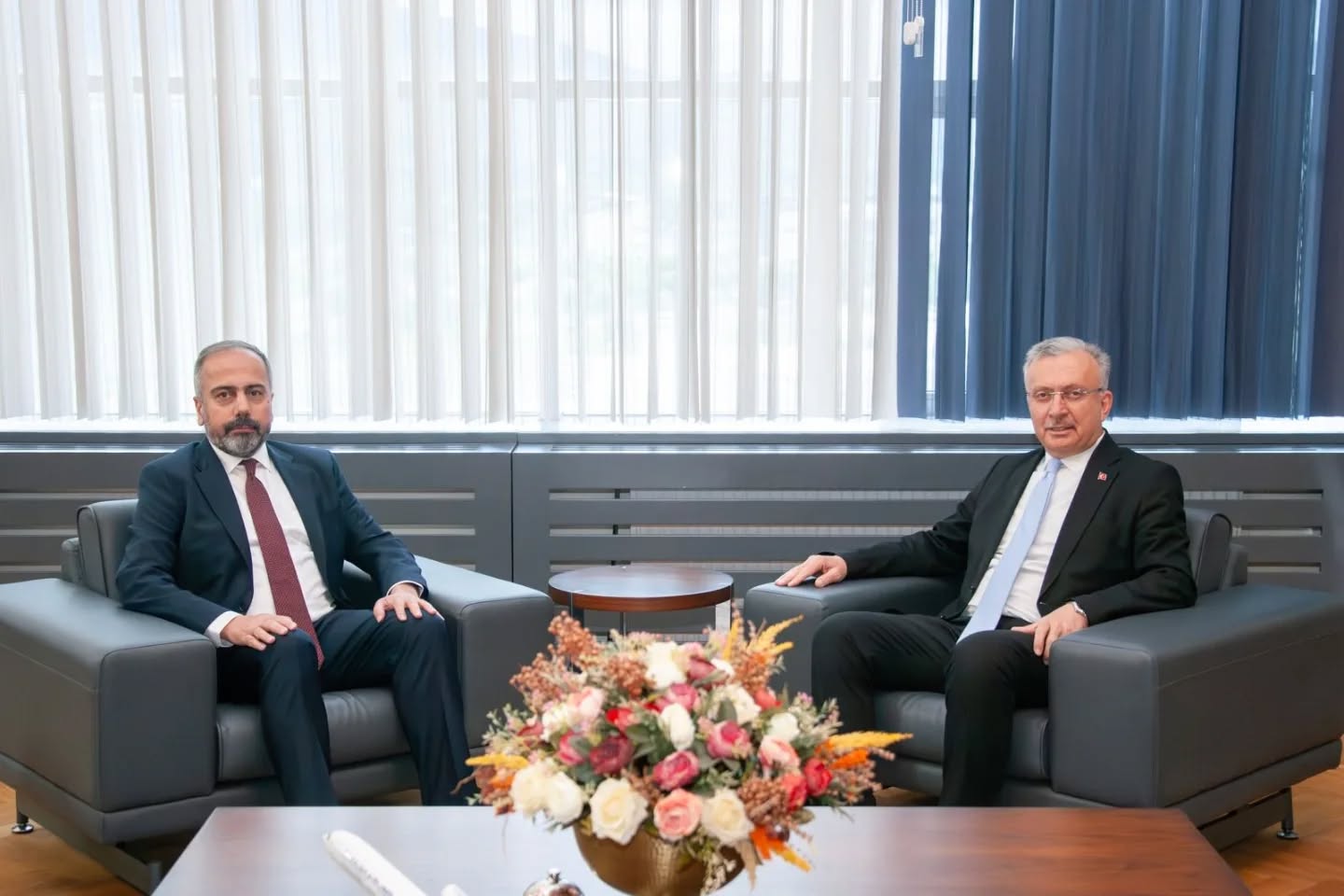 VAN YÜZÜNCÜ YIL ÜNİVERSİTESİ REKTÖRÜ ŞEVLİ’DEN REKTÖR LEVENT’E ZİYARET