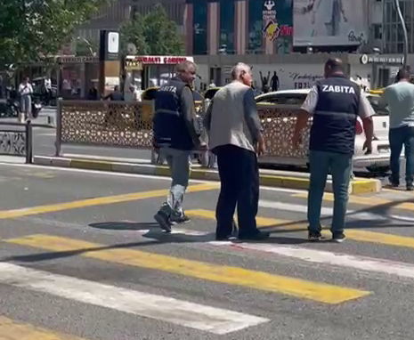 ERZİNCAN’DA ZABITA EKİPLERİNDEN ÖRNEK DAVRANIŞ