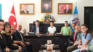 BAŞKAN AKSUN’DAN LGS TÜRKİYE BİRİNCİLERİNE TEBRİK