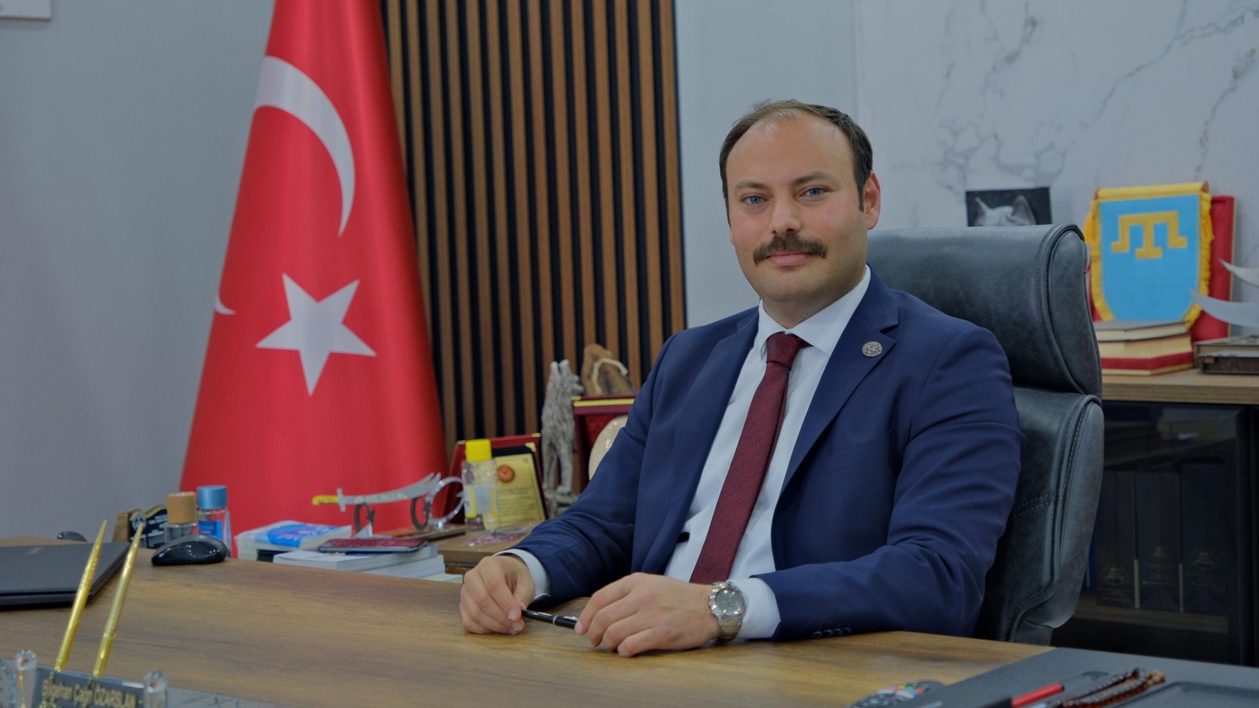 BAŞKAN ÖZARSLAN; “TÜM GAZETECİLERİN 24 TEMMUZ GAZETECİLER VE BASIN BAYRAMI’NI KUTLUYORUM”