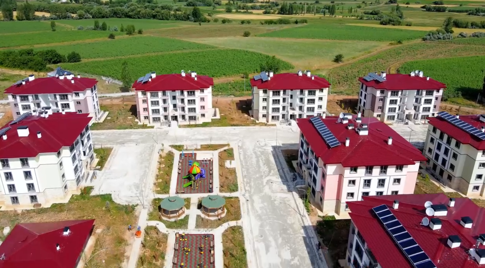 ÇAYIRLI’DA 152 SOSYAL KONUT TESLİME HAZIR