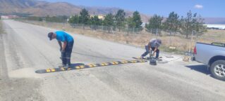 ERZİNCAN OSB’DE TRAFİK GÜVENLİĞİ İÇİN HIZ KESİCİ YENİLEME ÇALIŞMASI BAŞLATILDI