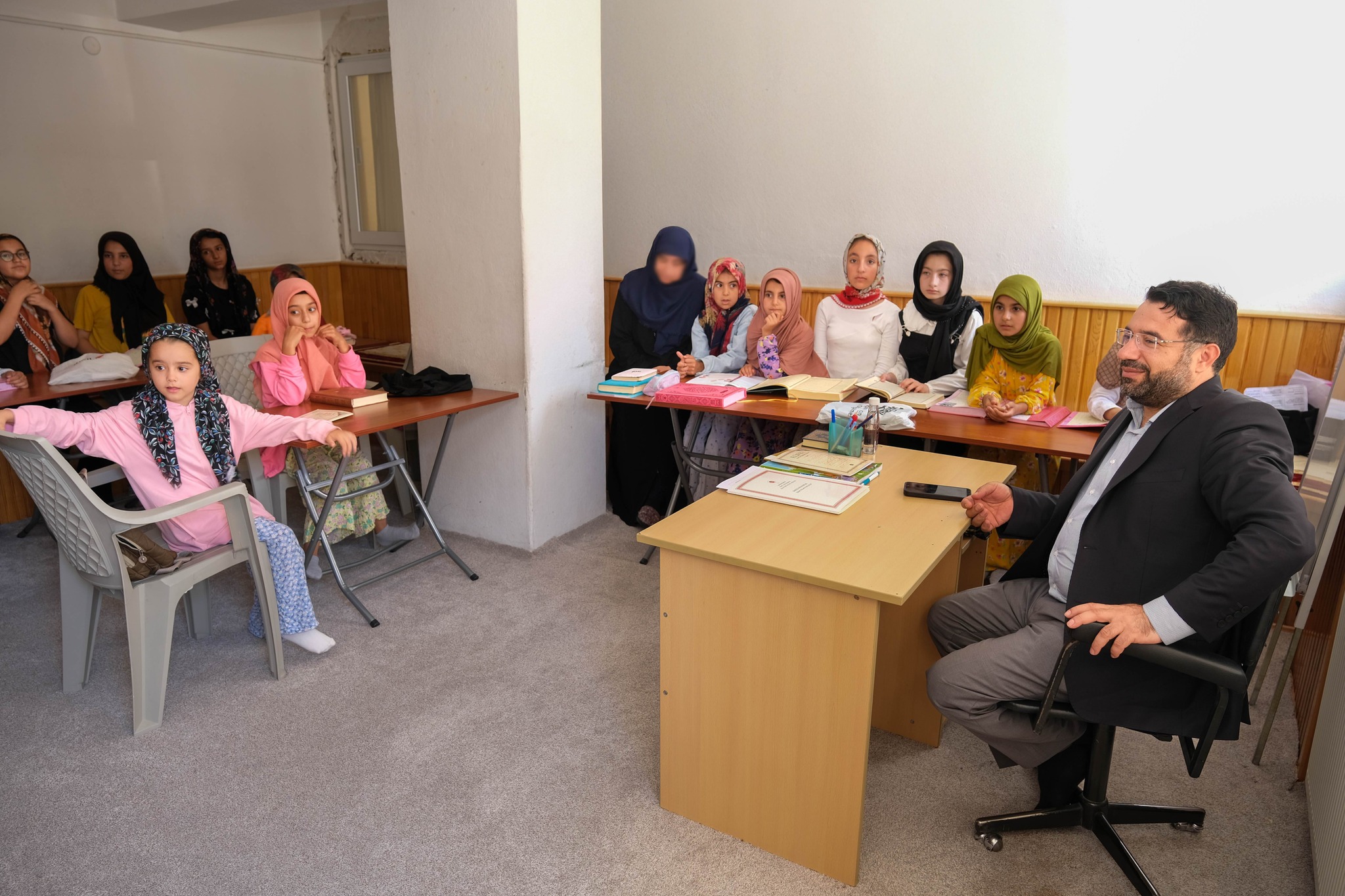 HALİTPAŞA KARDEŞLER CAMİİ’NDE YAZ KUR’AN KURSU COŞKUSU SÜRÜYOR