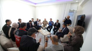 İL PROTOKOLÜNDEN ŞEHİT EREN ÖZTÜRK’ÜN AİLESİNE ZİYARET
