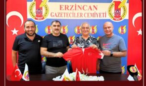 MİLLİ TAKIM ANTRENÖRLERİNDEN ERZİNCAN GAZETECİLER CEMİYETİNE ZİYARET
